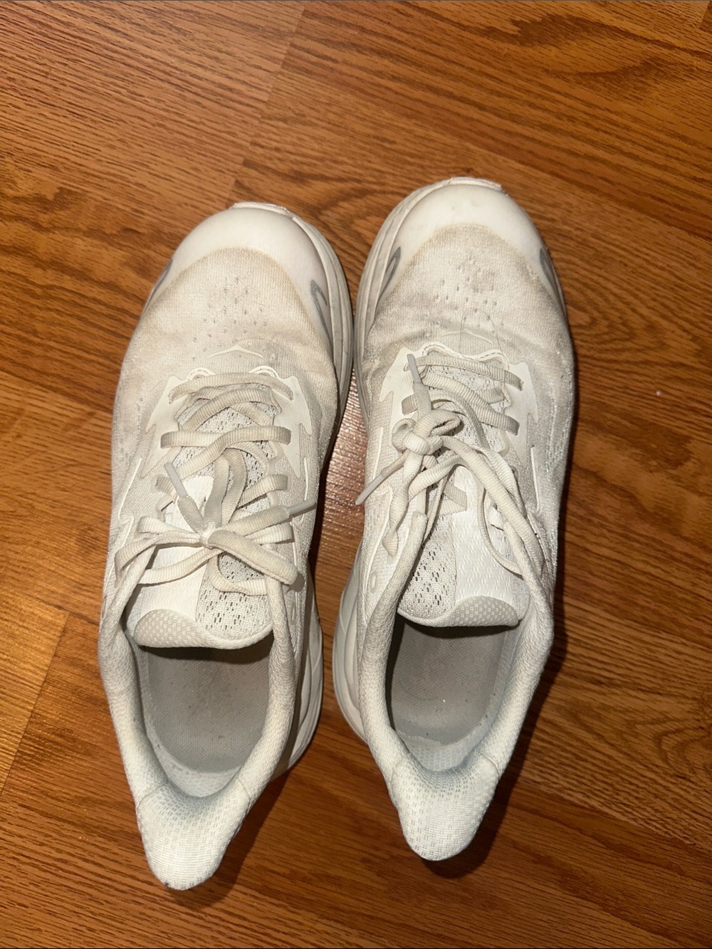 HOKAS